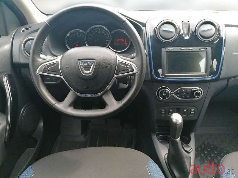 2020' Dacia Sandero photo #6