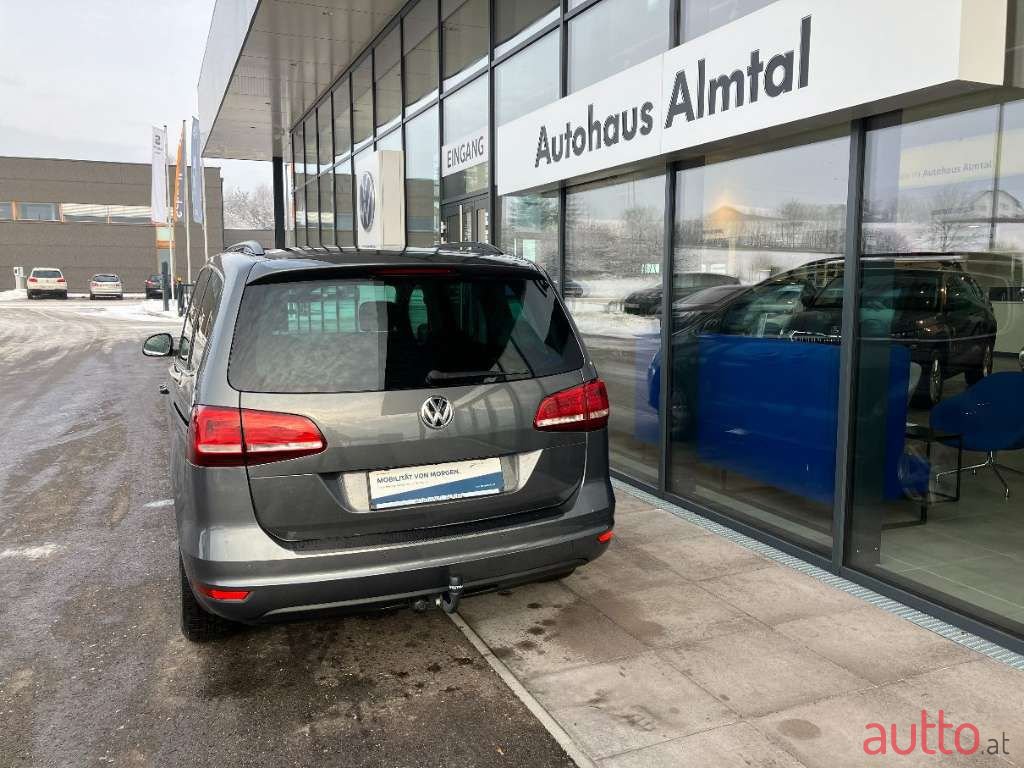 2019' Volkswagen Sharan photo #4