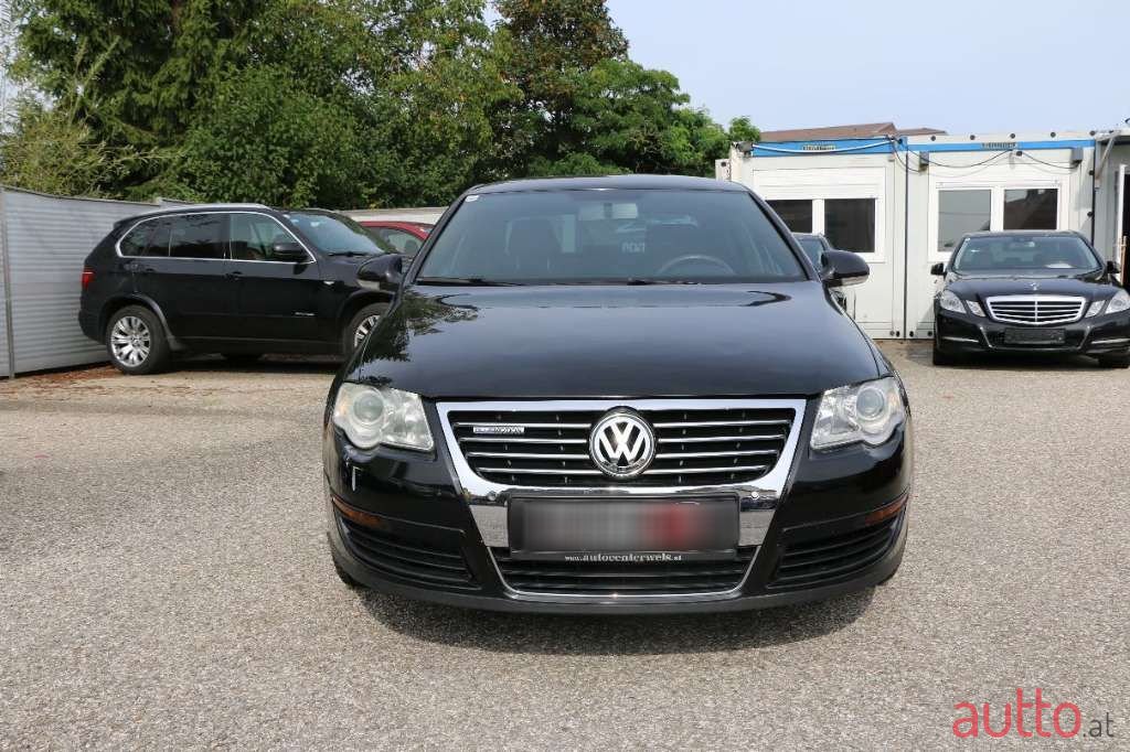 2008' Volkswagen Passat photo #2