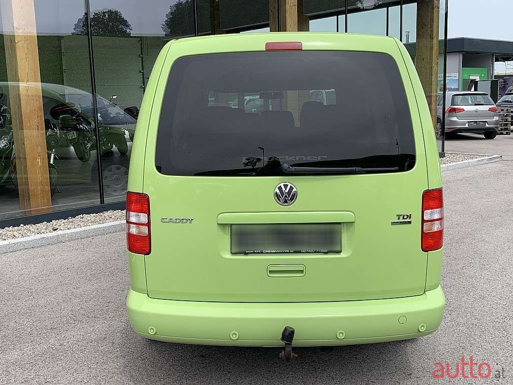 2011' Volkswagen Caddy photo #5