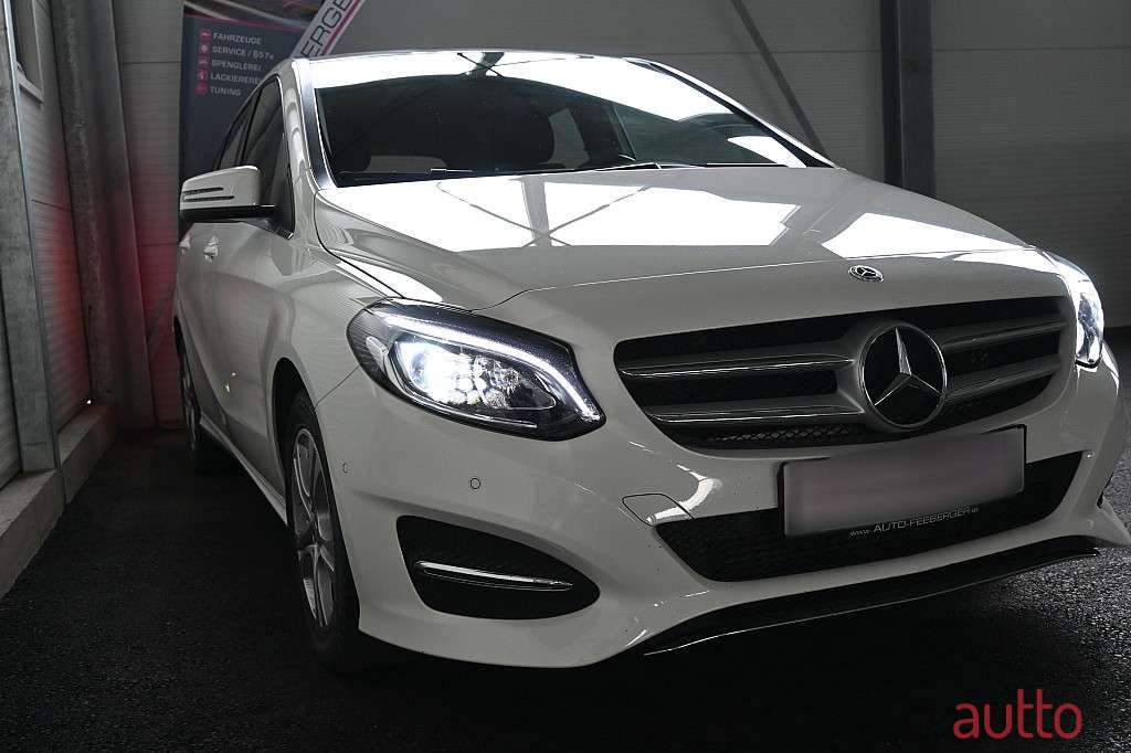 2018' Mercedes-Benz B-Klasse photo #3