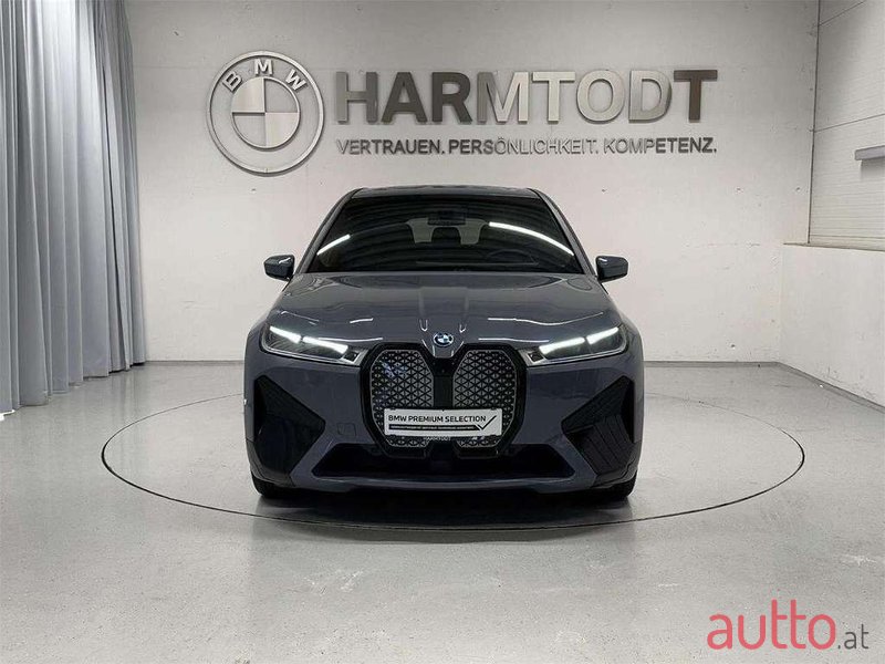 2022' BMW iX photo #5