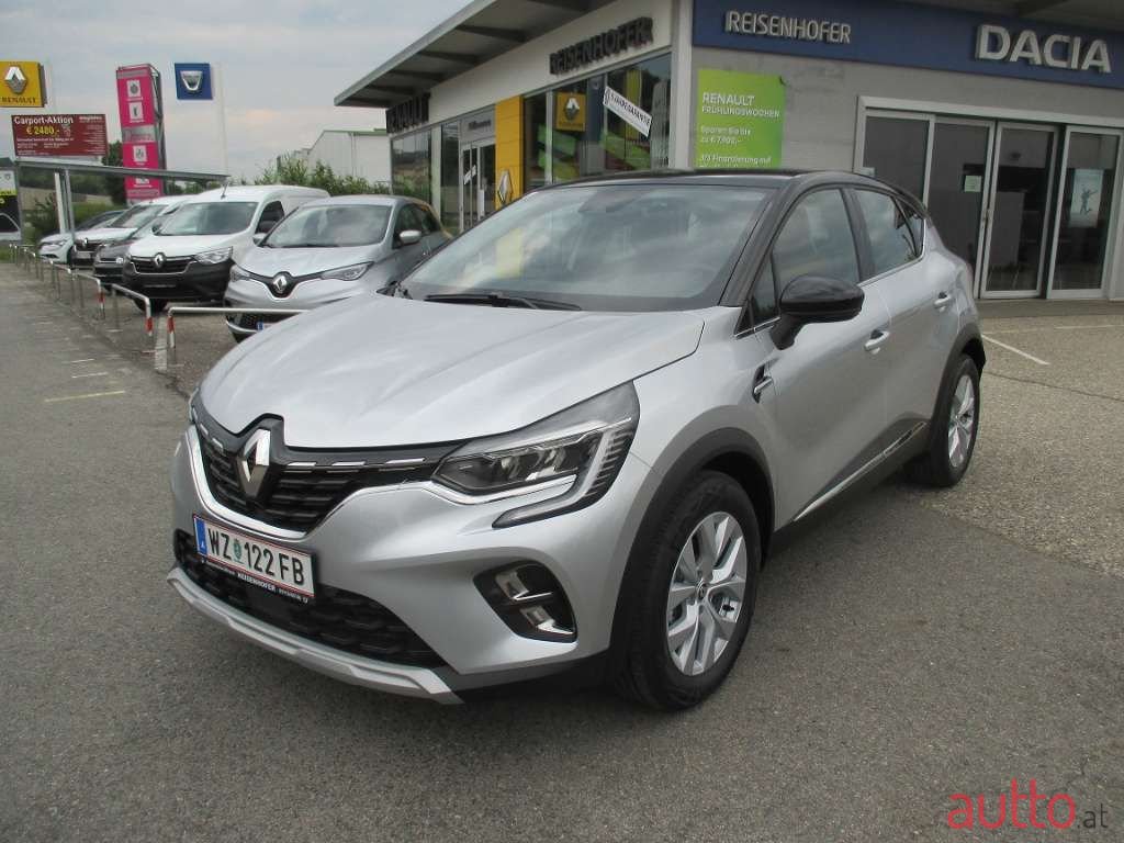 2022' Renault Captur photo #1