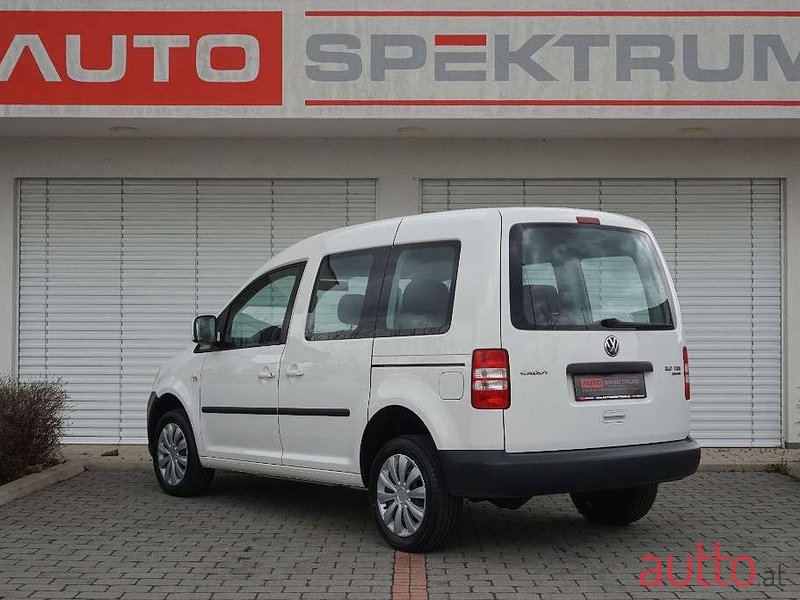 2015' Volkswagen Caddy photo #3