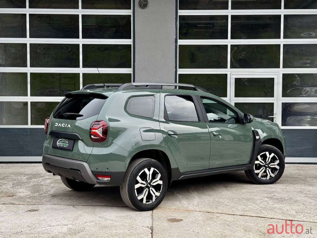2023' Dacia Duster photo #5