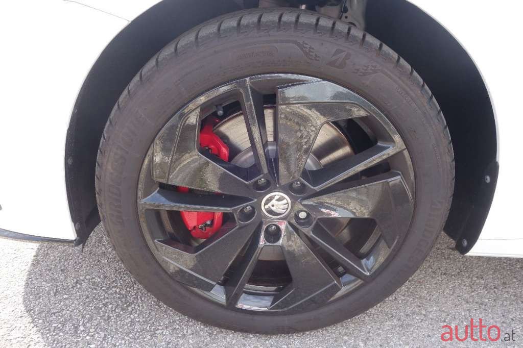 2022' Skoda Octavia photo #4