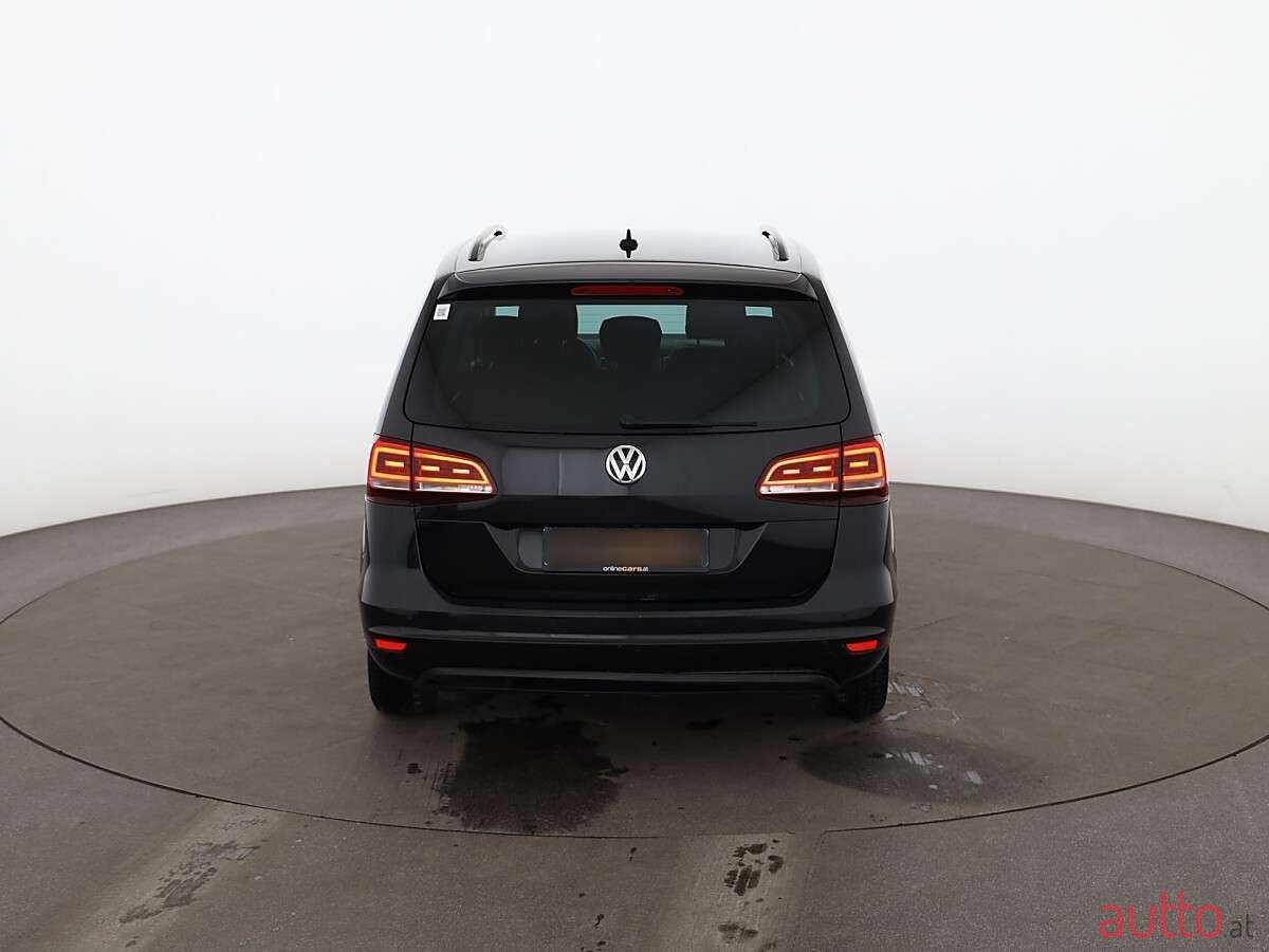 2016' Volkswagen Sharan photo #2