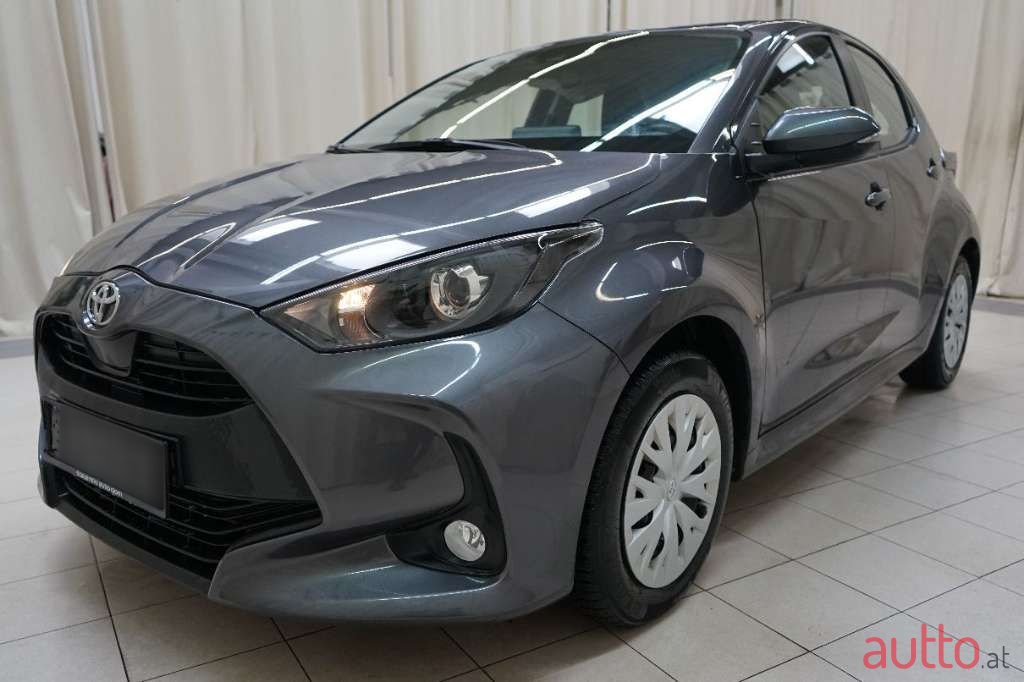 2021' Toyota Yaris photo #1