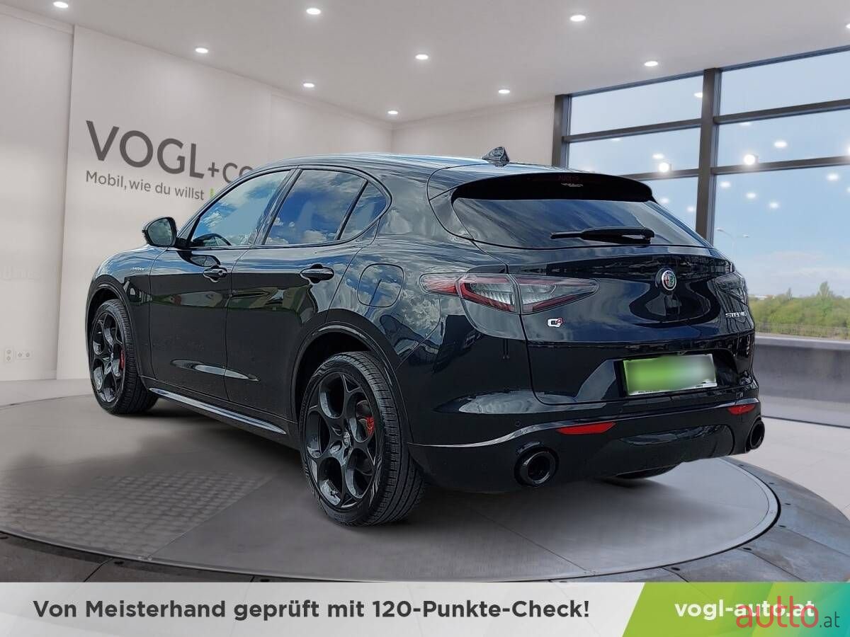 2024' Alfa Romeo Stelvio photo #3
