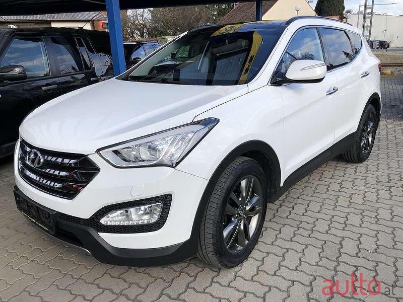 2013' Hyundai Santa Fe photo #1