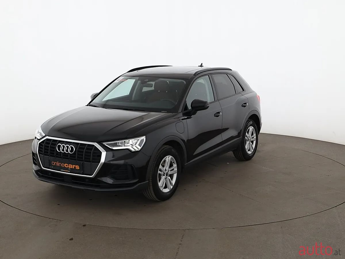 2022' Audi Q3 photo #1