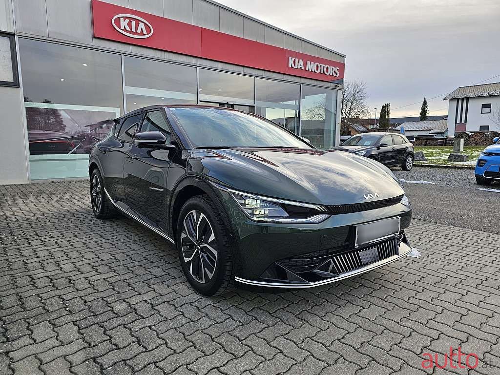2021' Kia EV6 photo #2
