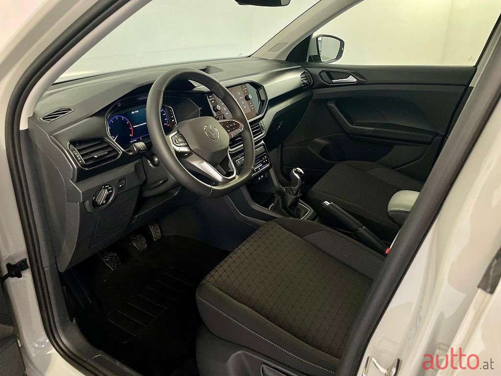2023' Volkswagen T-Cross photo #4