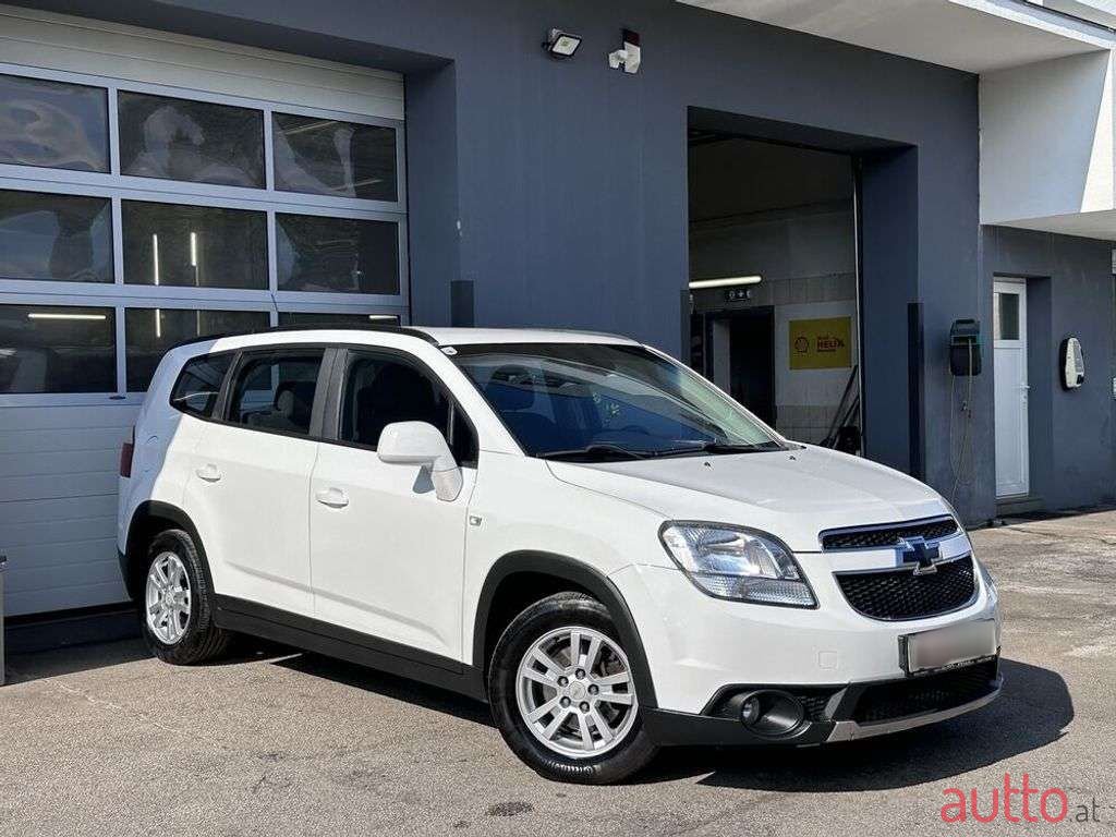2013' Chevrolet Orlando photo #3