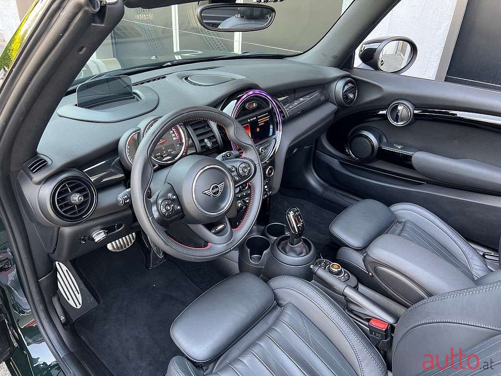 2019' MINI Cabrio photo #6