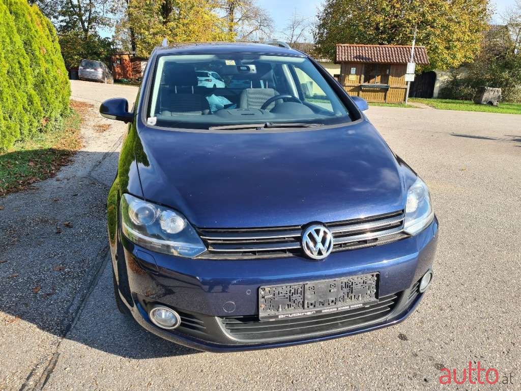 2013' Volkswagen Golf photo #2