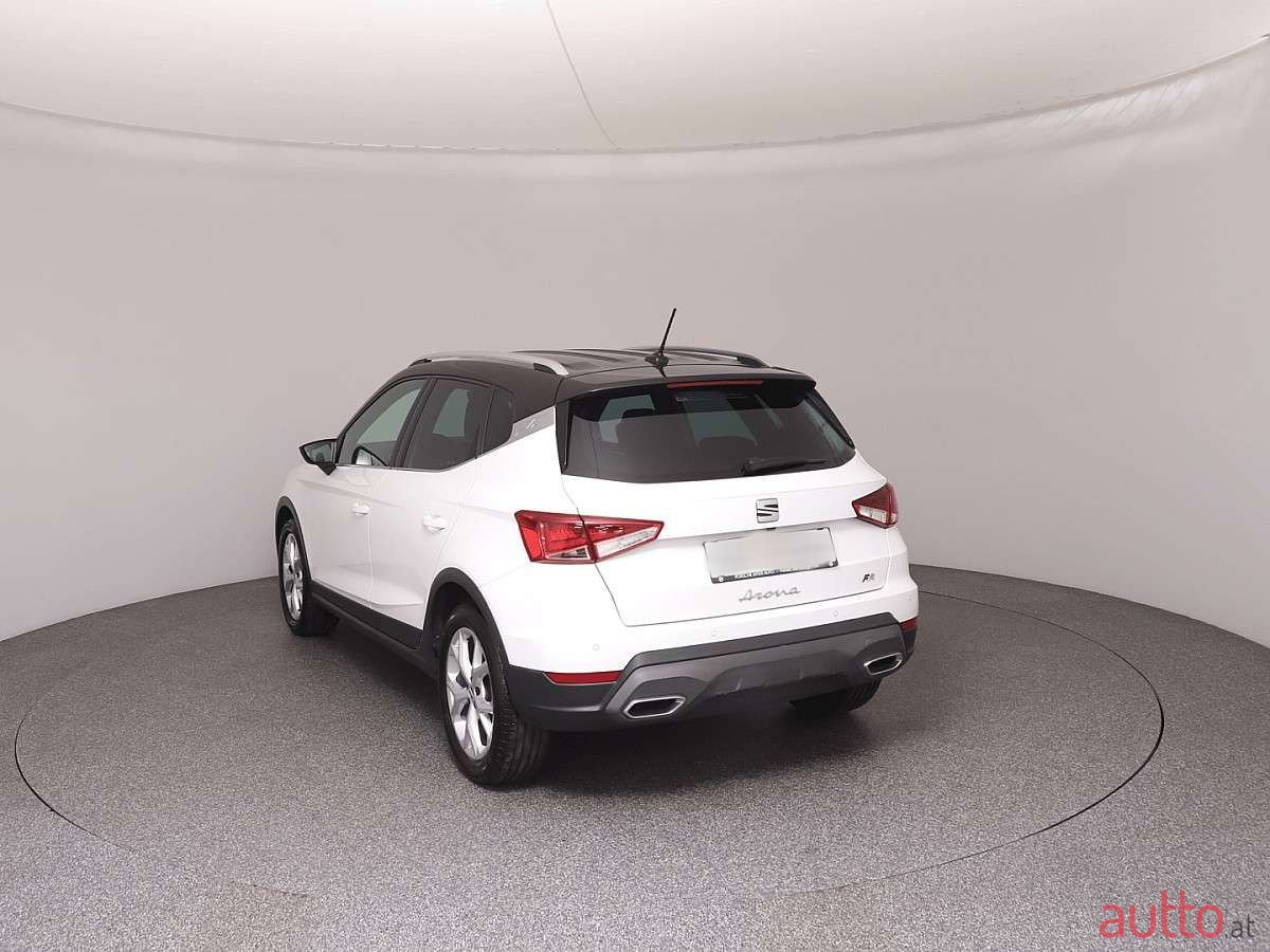 2023' SEAT Arona photo #5