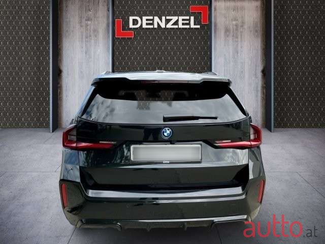 2023' BMW iX1 photo #3