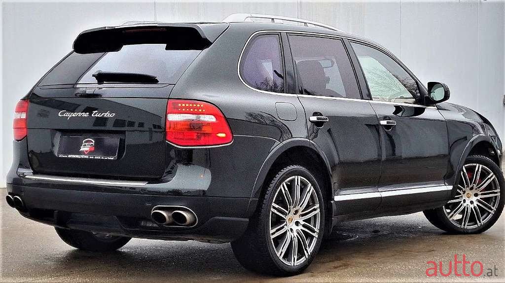 2007' Porsche Cayenne photo #3