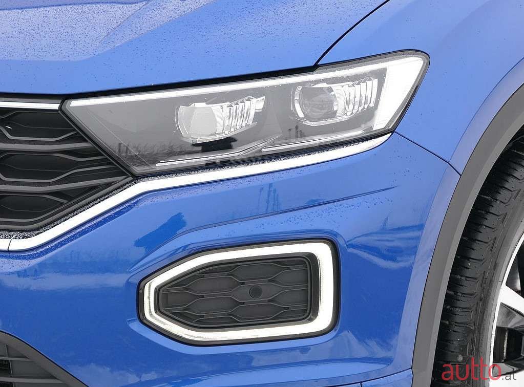 2019' Volkswagen T-Roc photo #2