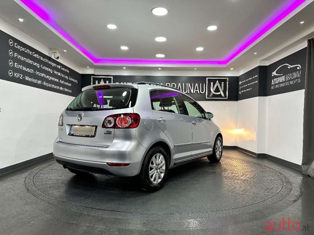 2014' Volkswagen Golf photo #6