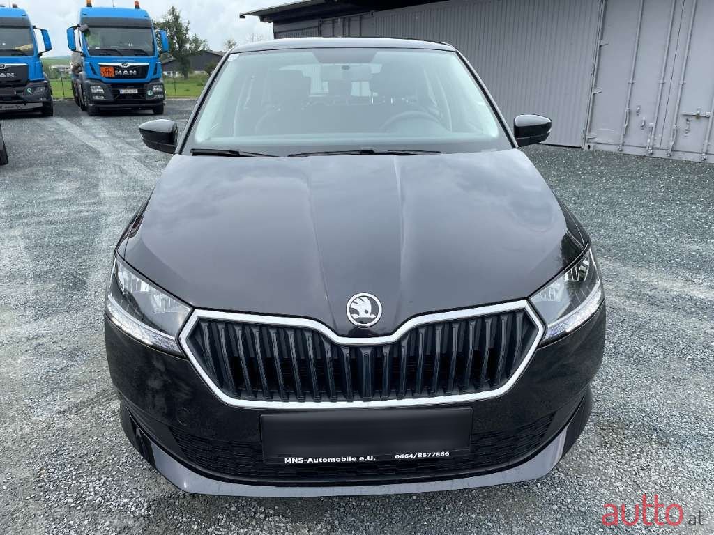 2021' Skoda Fabia photo #2