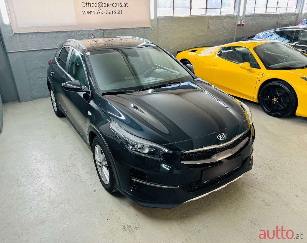 2021' Kia XCeed photo #4