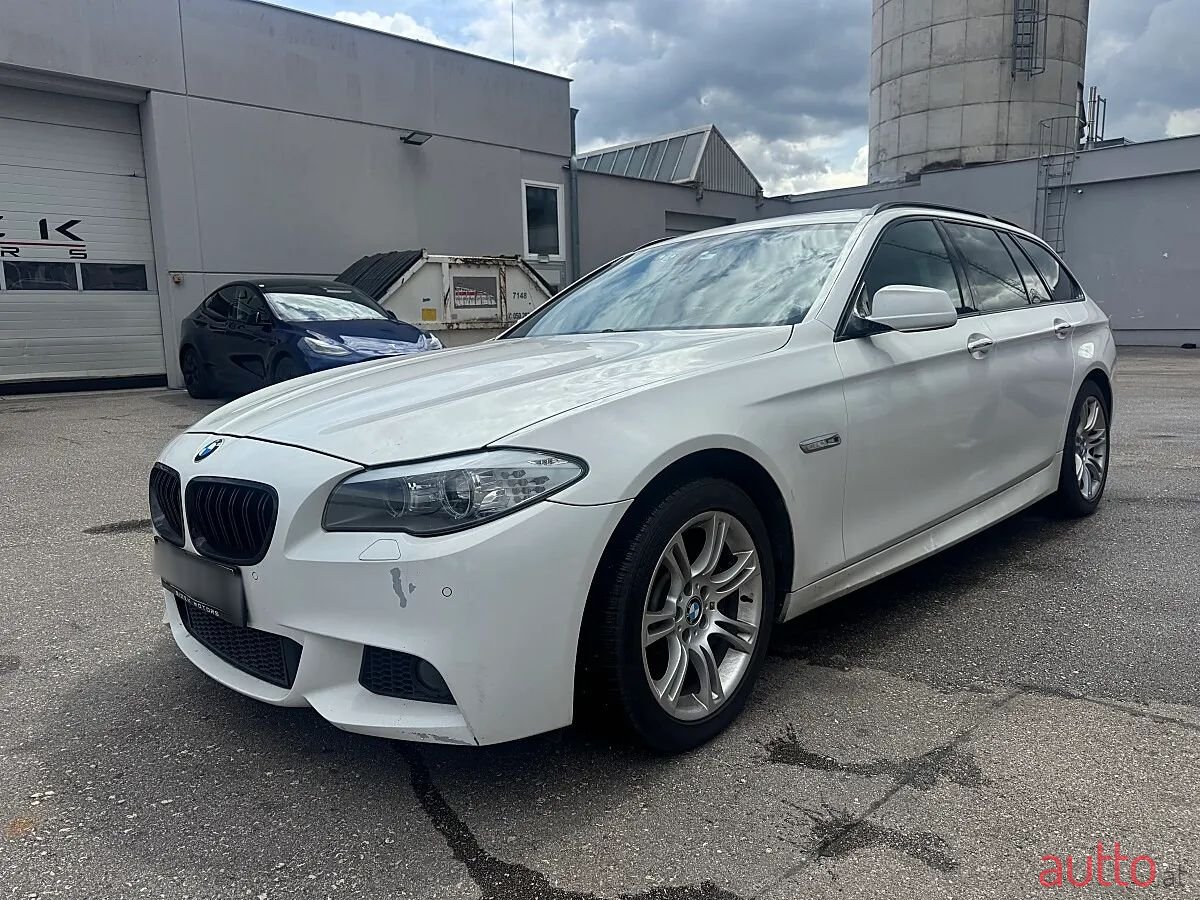 2011' BMW 5Er-Reihe photo #1