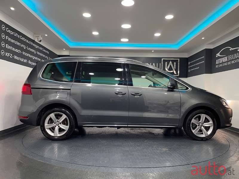 2014' Volkswagen Sharan photo #6