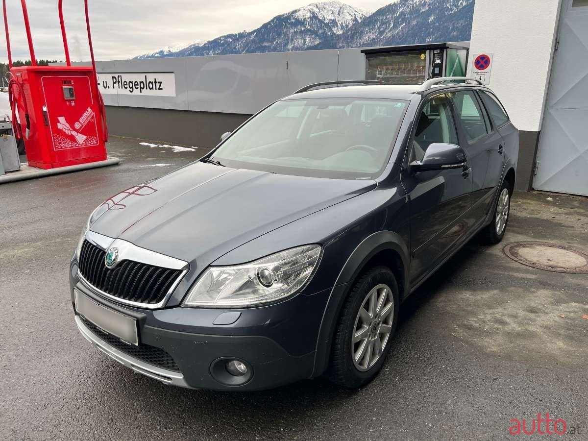 2011' Skoda Octavia photo #3