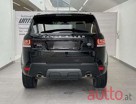 2017' Land Rover Range Rover Sport photo #3