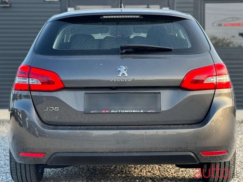 2020' Peugeot 308 photo #5