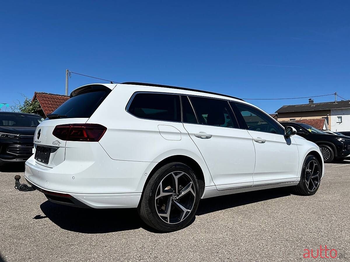 2022' Volkswagen Passat photo #3