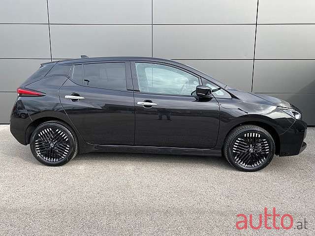 2023' Nissan Leaf photo #3