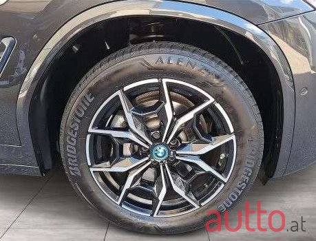 2022' BMW X3 photo #6