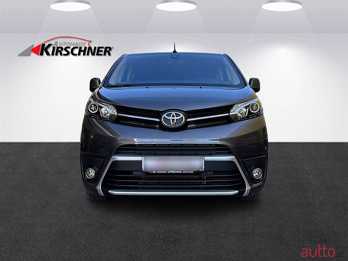 2022' Toyota ProAce photo #2