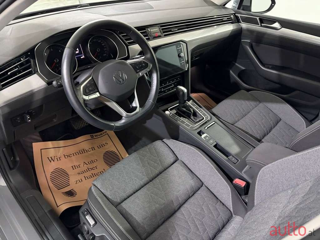 2023' Volkswagen Passat photo #6