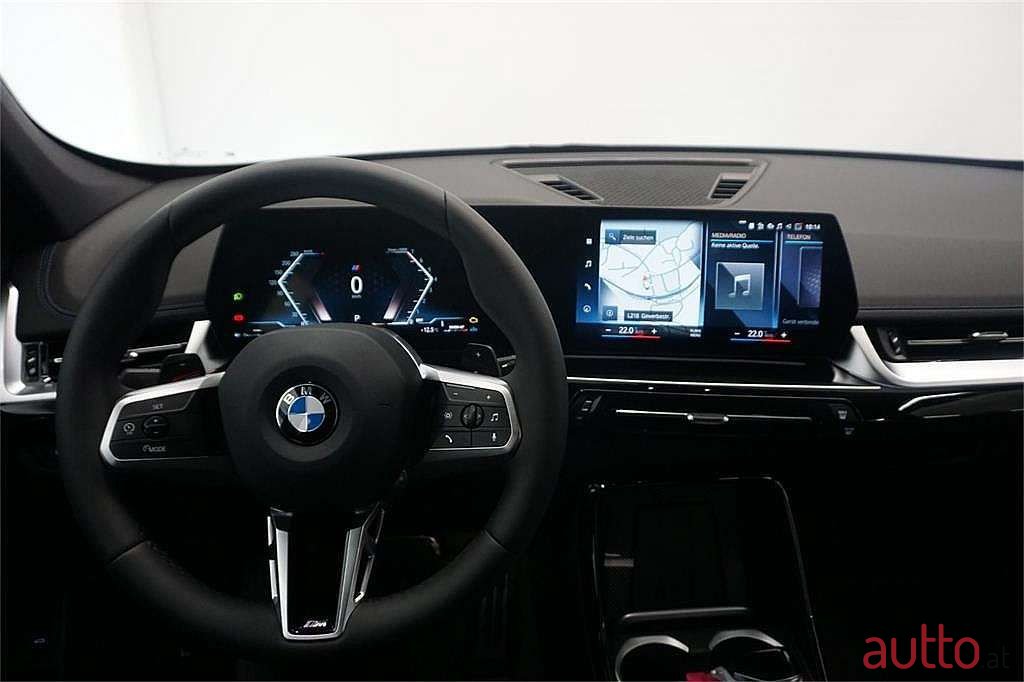 2022' BMW X1 photo #4