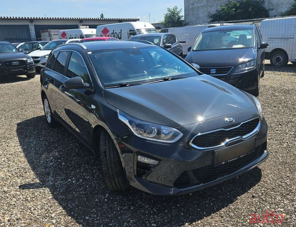 2020' Kia Ceed photo #5