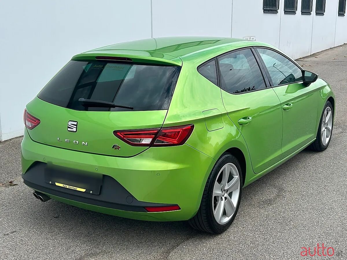 2015' SEAT Leon photo #3