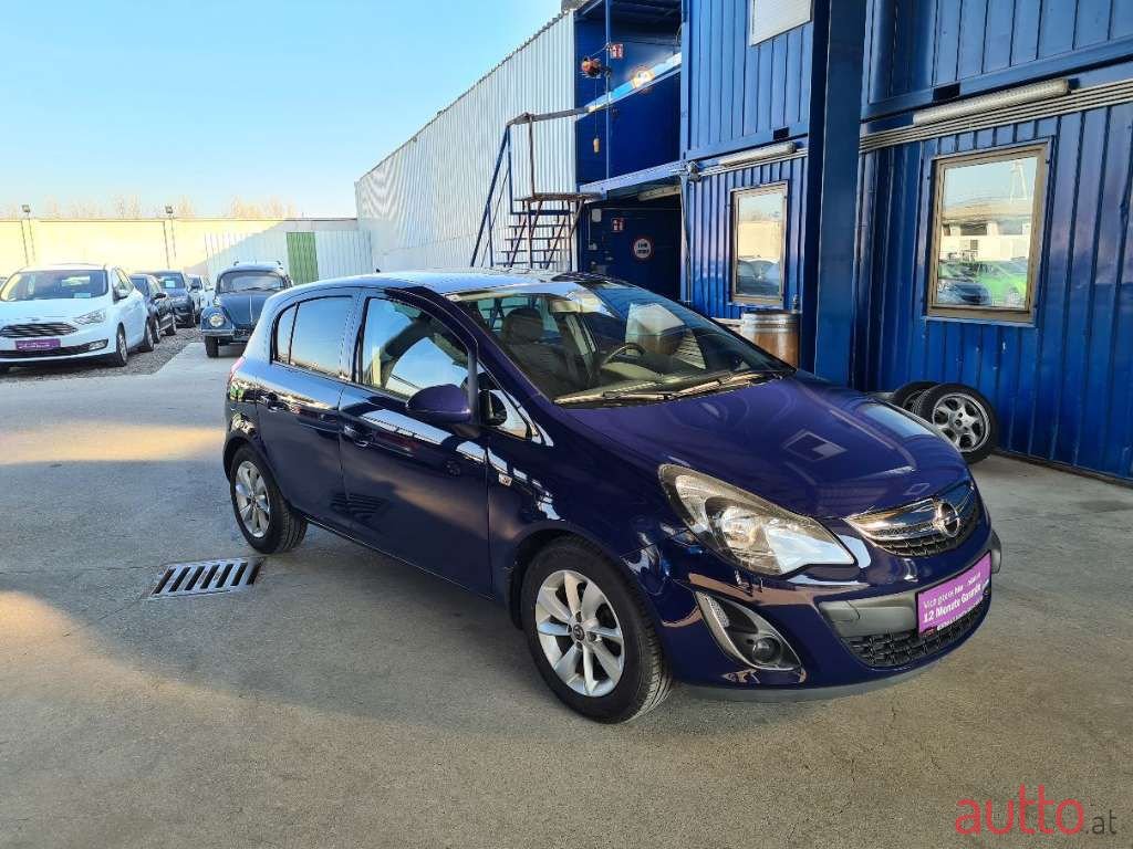2014' Opel Corsa photo #3