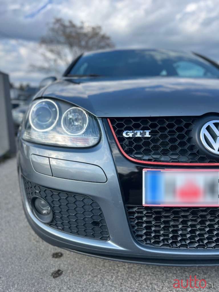 2005' Volkswagen Golf photo #4