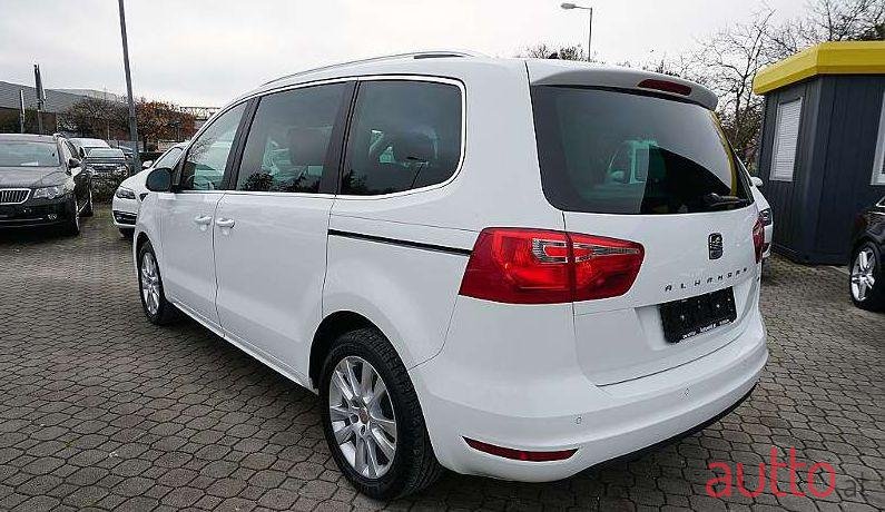 2015' SEAT Alhambra photo #5