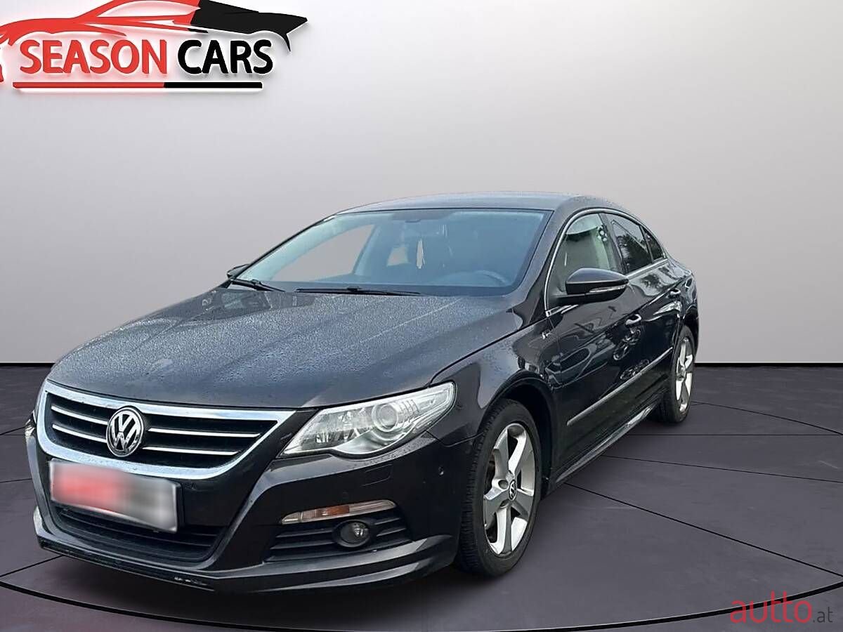 2011' Volkswagen Passat photo #1