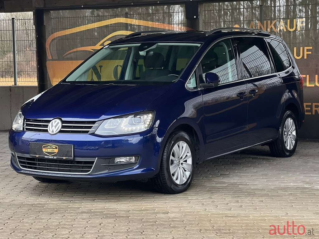 2017' Volkswagen Sharan photo #2