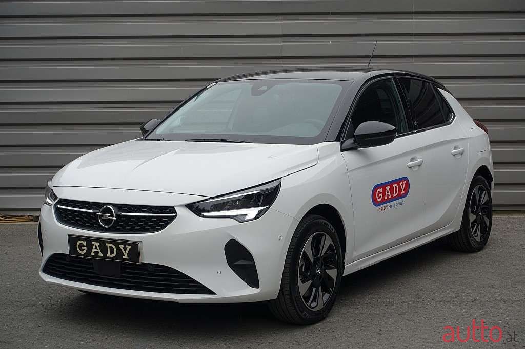 2022' Opel Corsa photo #1