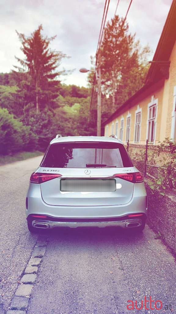 2020' Mercedes-Benz Gle-Klasse photo #3