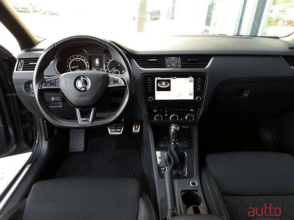 2019' Skoda Octavia photo #2