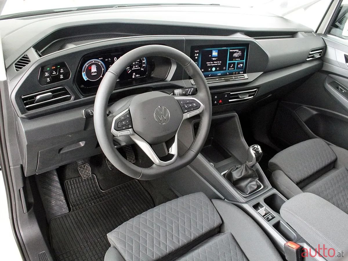 2024' Volkswagen Caddy photo #4