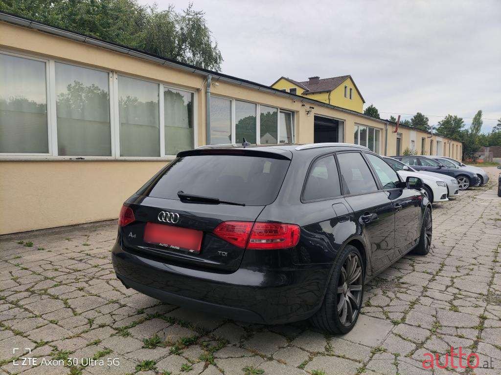 2011' Audi A4 photo #5